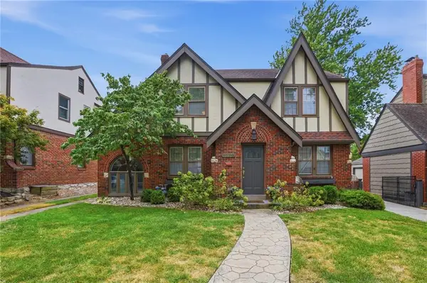 1279 W 72nd Terrace, Kansas City, MO 64114