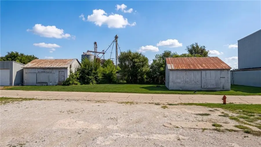 1502 Lulu Street, Trenton, MO 64683 - #3