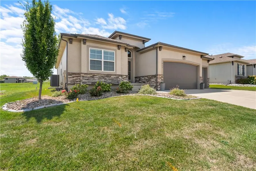 913 Zennor Lane, Raymore, MO 64083 - #3