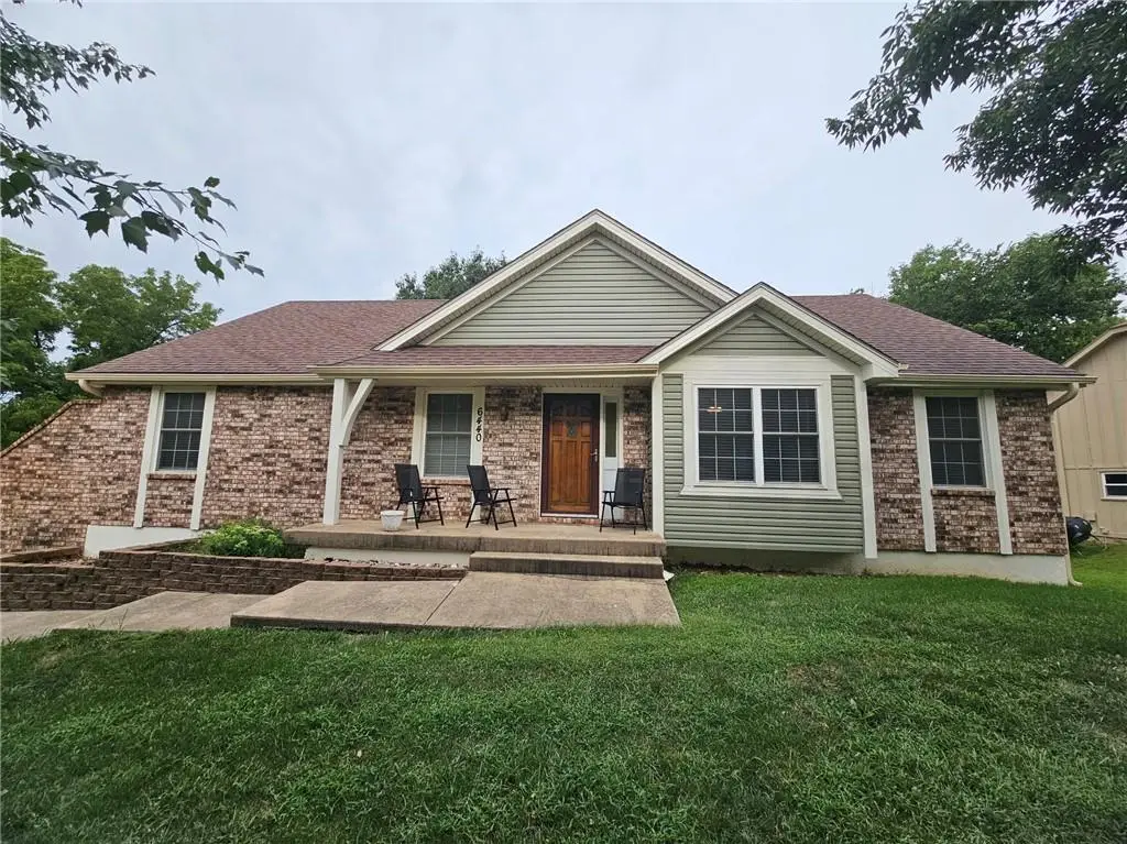 6440 Greenwood Street, Shawnee, KS 66216 - #1