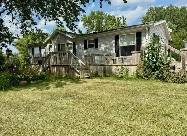 5594 Oliver Road, Cowgill, MO 64637