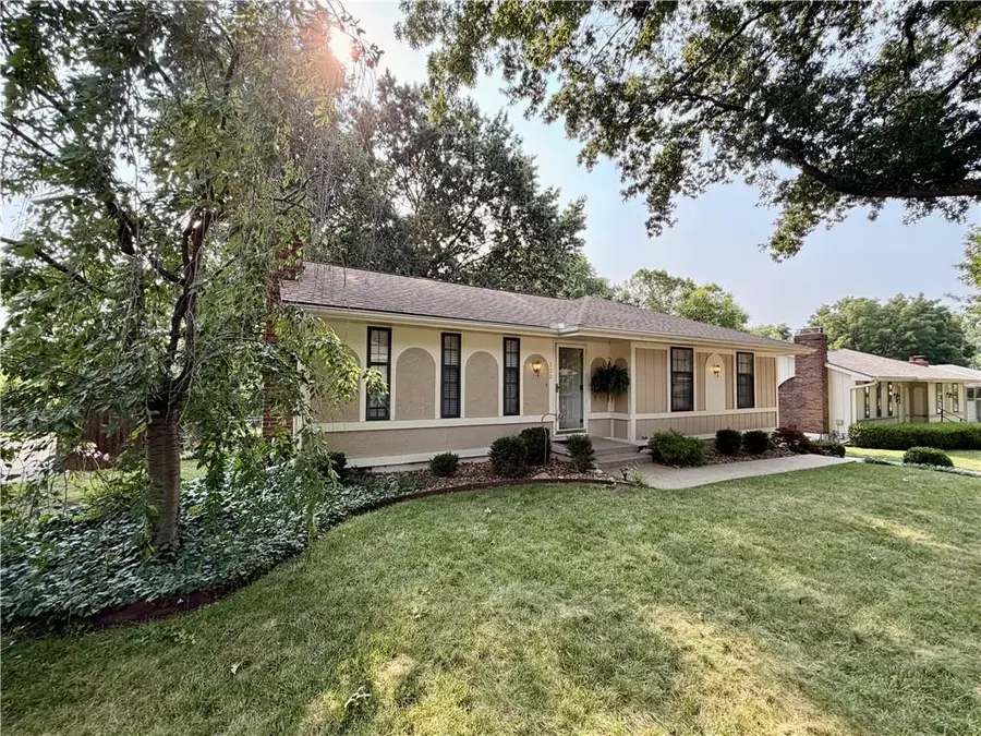 700 SW 24th Street, Blue Springs, MO 64015 - #3