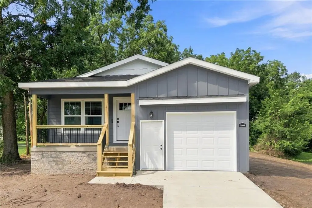 7908 Pleasant Valley Road, Pleasant Valley, MO 64068 - #1