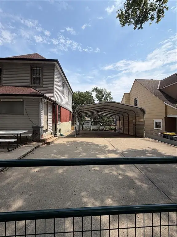 617 Cypress Avenue, Kansas City, MO 64124 - #3
