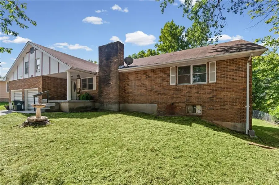 116 W Marshall Street, El Dorado Springs, MO 64744 - #3