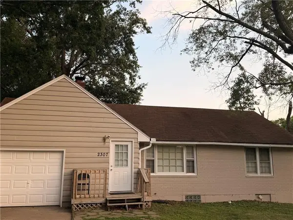 2307 NE 37th Terrace, Kansas City, MO 64116