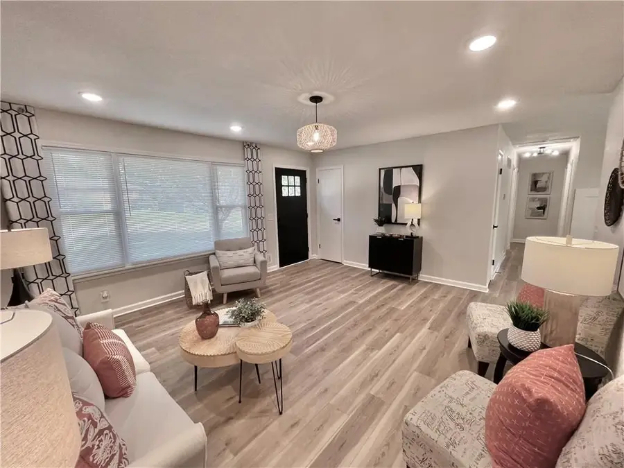 2512 Queen Ridge Drive, Independence, MO 64055 - #3