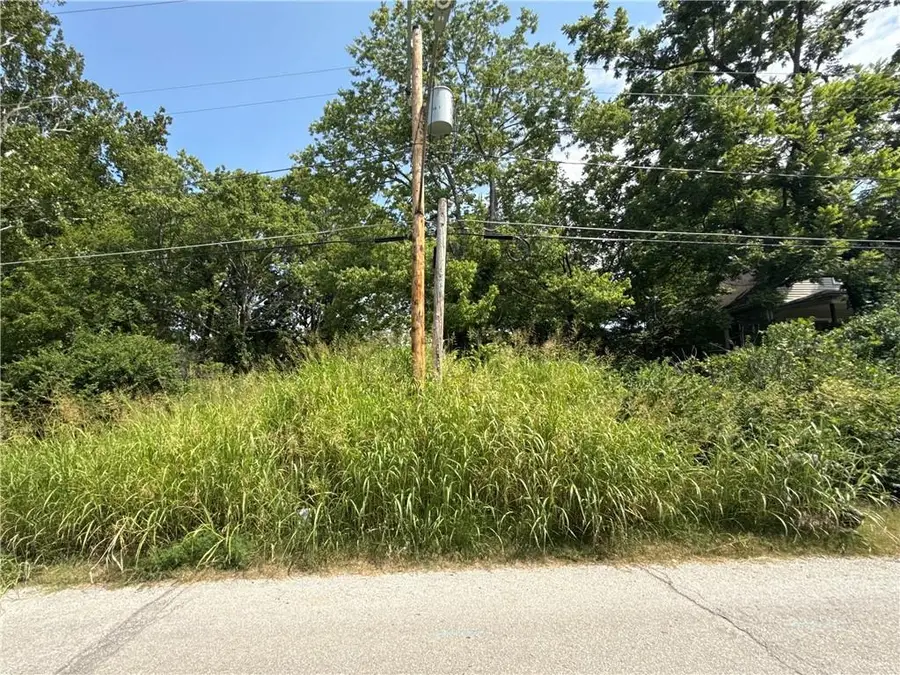 11328 E Lexington Avenue, Independence, MO 64054 - #2