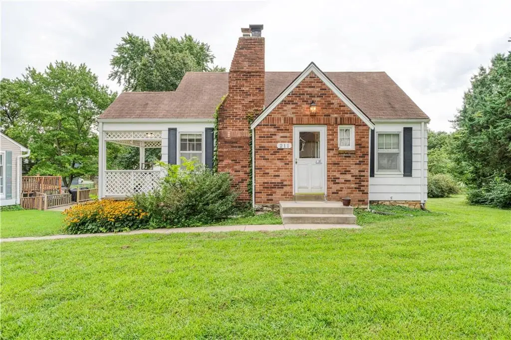 211 NE 82 Terrace, Kansas City, MO 64118 - #1