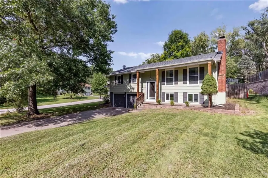 6739 NW Hilldale Drive, Kansas City, MO 64151 - #2