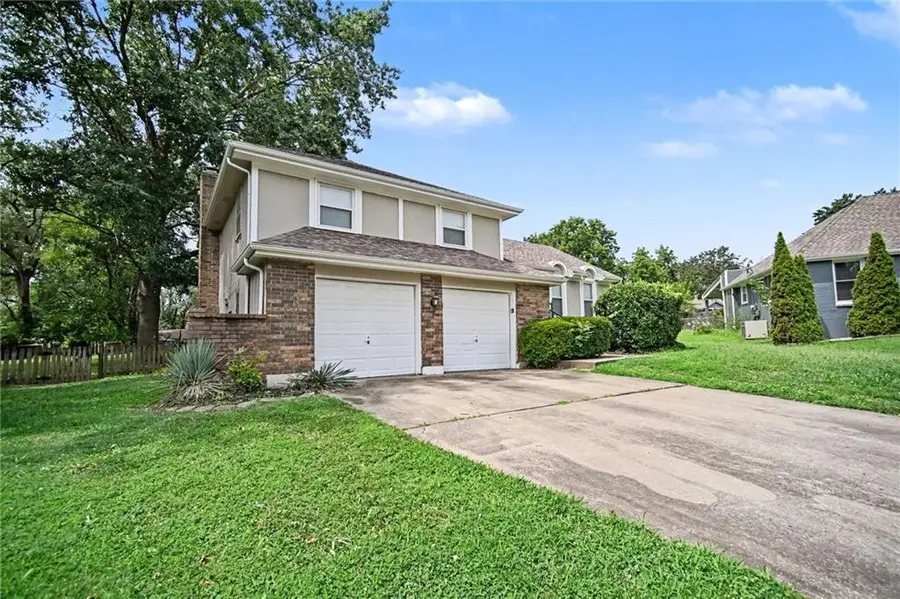 11901 E 54th Terrace, Kansas City, MO 64133 - #2
