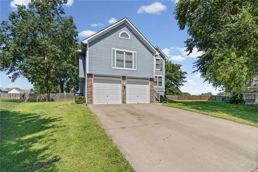 2512 NE Horseshoe Drive, Lees Summit, MO 64086 - #3