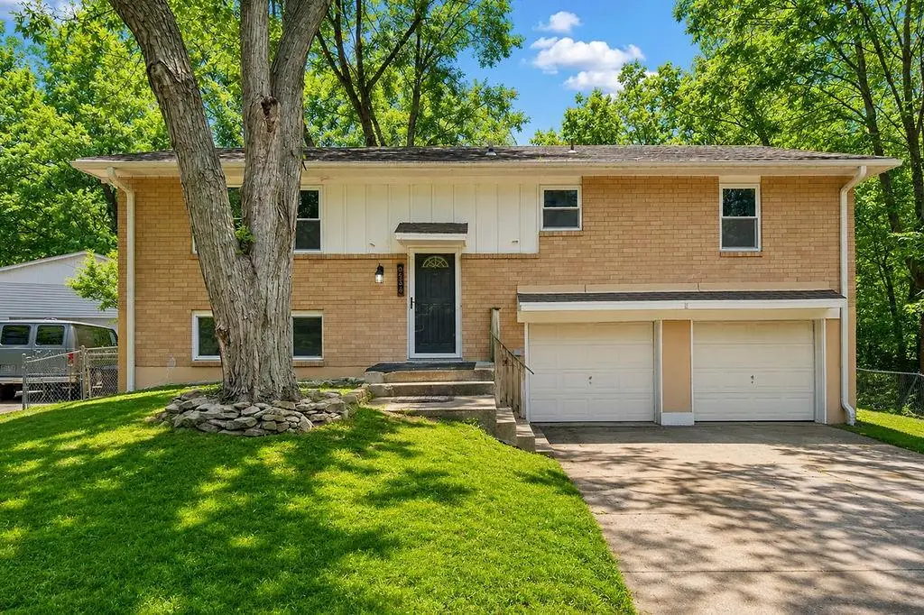 6534 NW Hamer Drive, Kansas City, MO 64118 - #1
