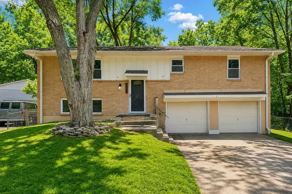6534 NW Hamer Drive, Kansas City, MO 64118