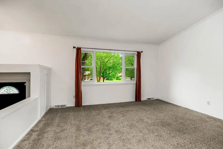 6534 NW Hamer Drive, Kansas City, MO 64118 - #3