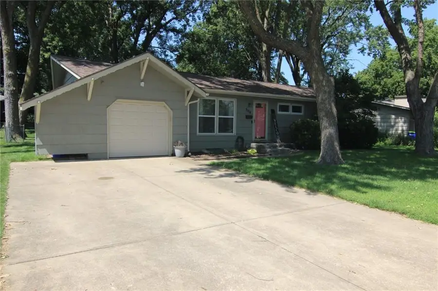 7104 Melrose Lane, Shawnee, KS 66203 - #2