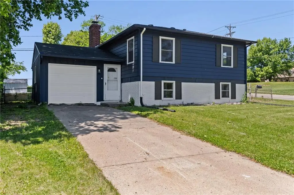 914 N Arrowhead Drive, Independence, MO 64056 - #1
