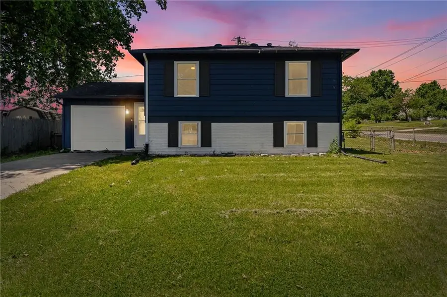 914 N Arrowhead Drive, Independence, MO 64056 - #3