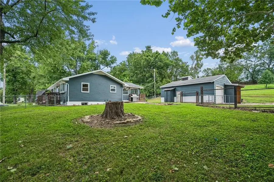 3741 N Brighton Avenue, Kansas City, MO 64117 - #2
