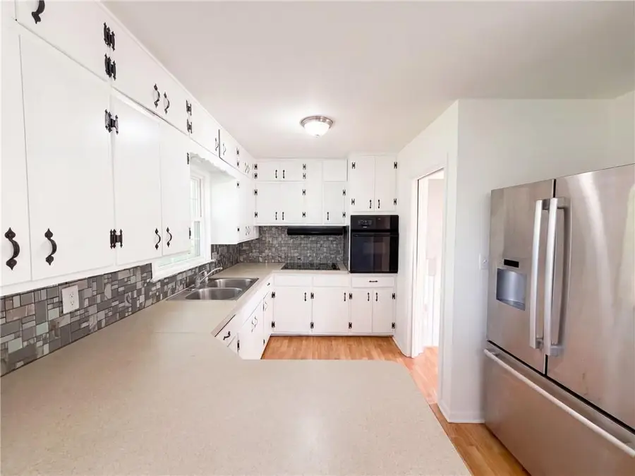 12904 E 54th Street, Kansas City, MO 64133 - #2