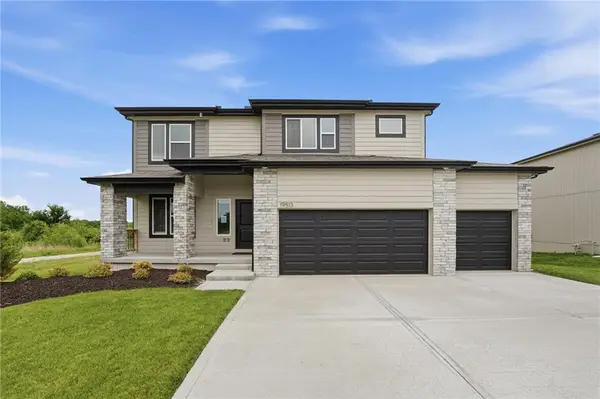 1506 SW 8th Terrace, Oak Grove, MO 64075