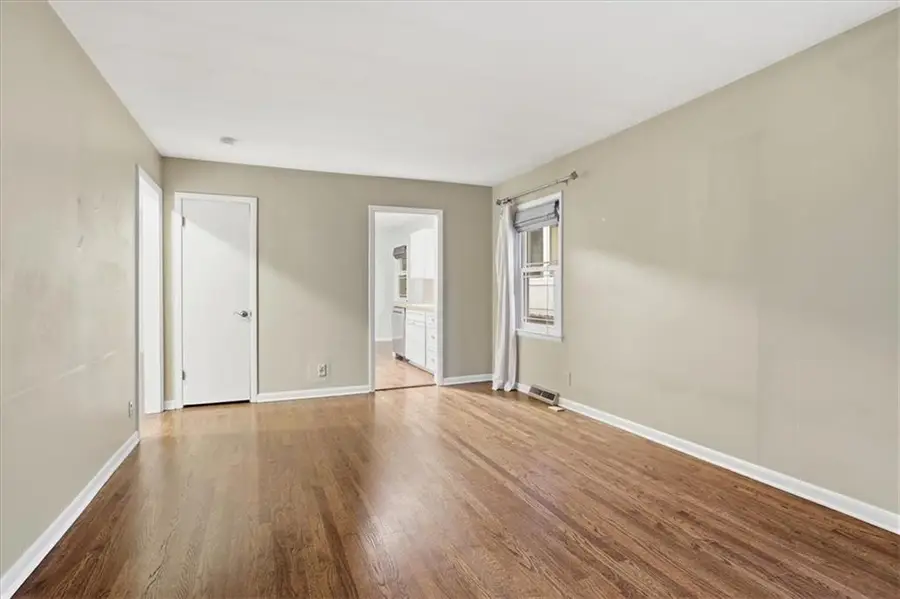7934 Main Street, Kansas City, MO 64114 - #3