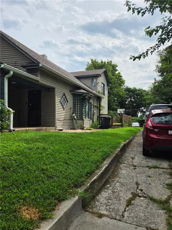 2629 Elmwood Avenue, Kansas City, MO 64127 - #2