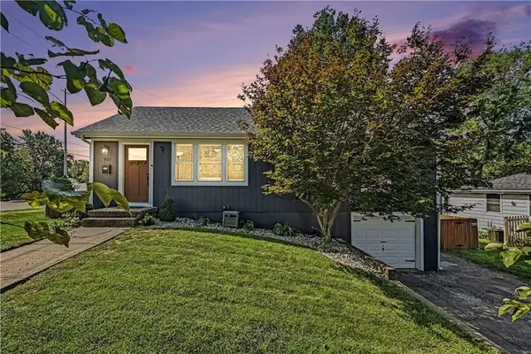 401 NW 71st Street, Kansas City, MO 64118