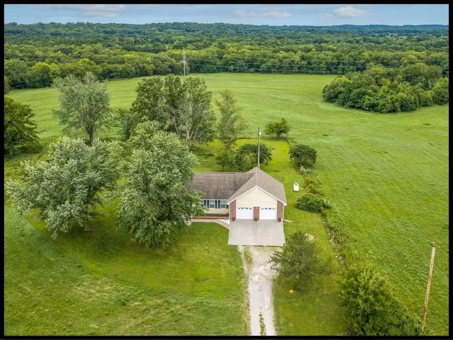 560 NE 115 Road, Montserrat, MO 64093 - #3