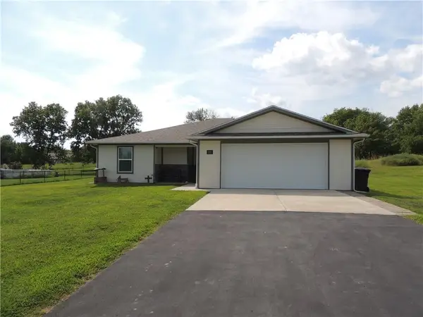 130 NW 181st Road, Warrensburg, MO 64093