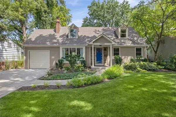 7309 Canterbury Street, Prairie Village, KS 66208