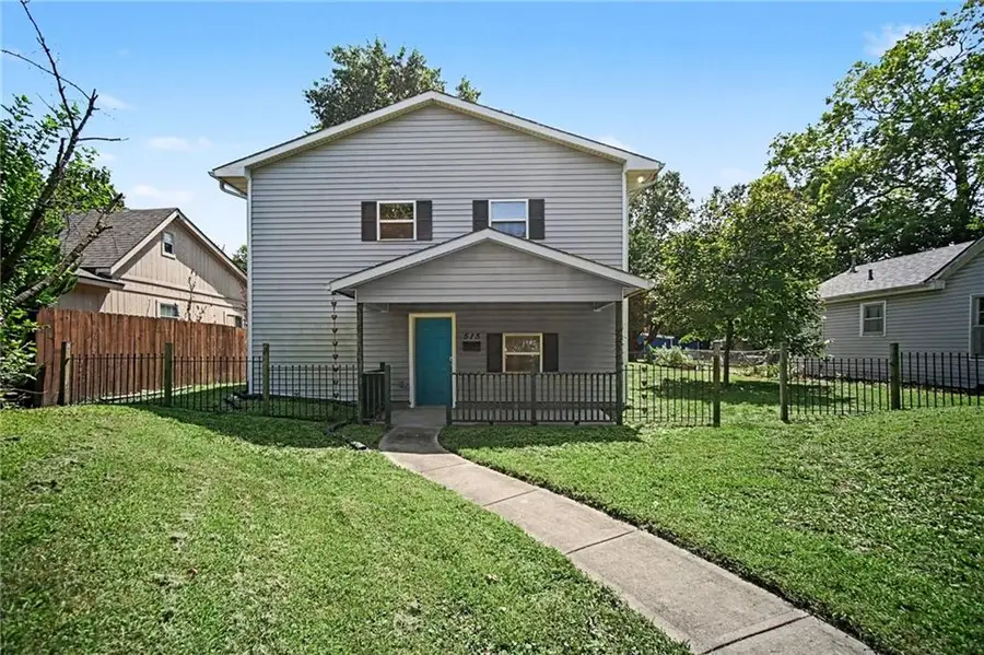 515 W Santa Fe Street, Olathe, KS 66061 - #2