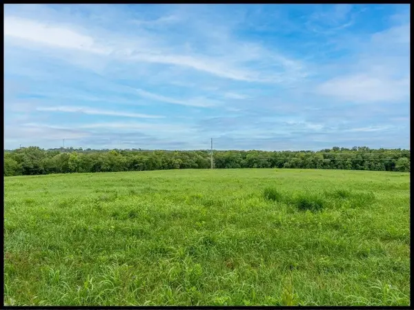 115 Road, Knob Noster, MO 65336