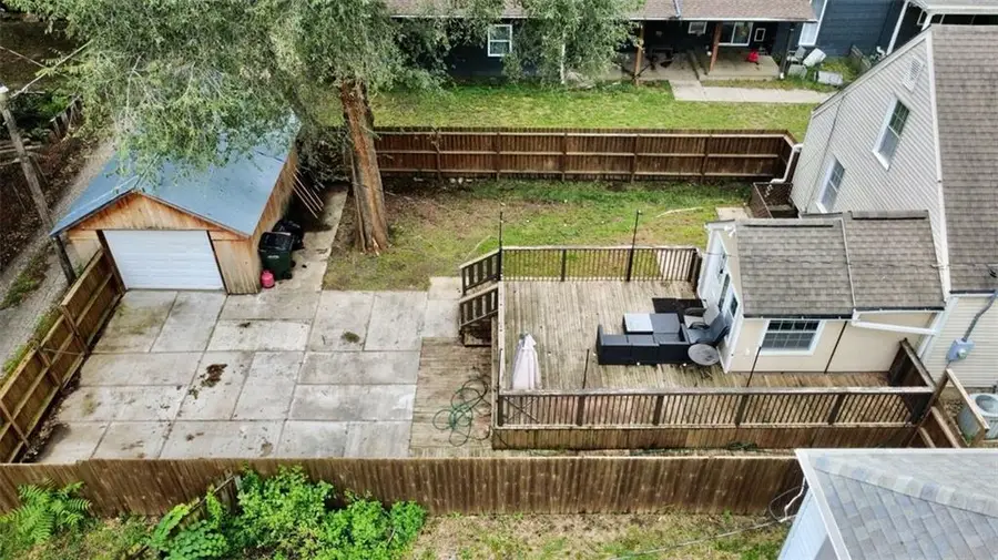 607 Miami Street, Leavenworth, KS 66048 - #3