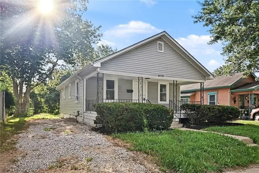 619 S Ash Avenue, Independence, MO 64053 - #2
