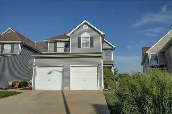 9739 N Lewis Avenue, Kansas City, MO 64157