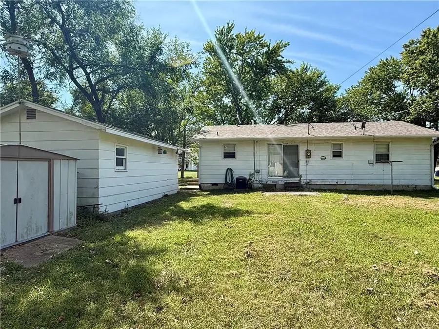 811 Jarboe Street, Burlington, KS 66839 - #2