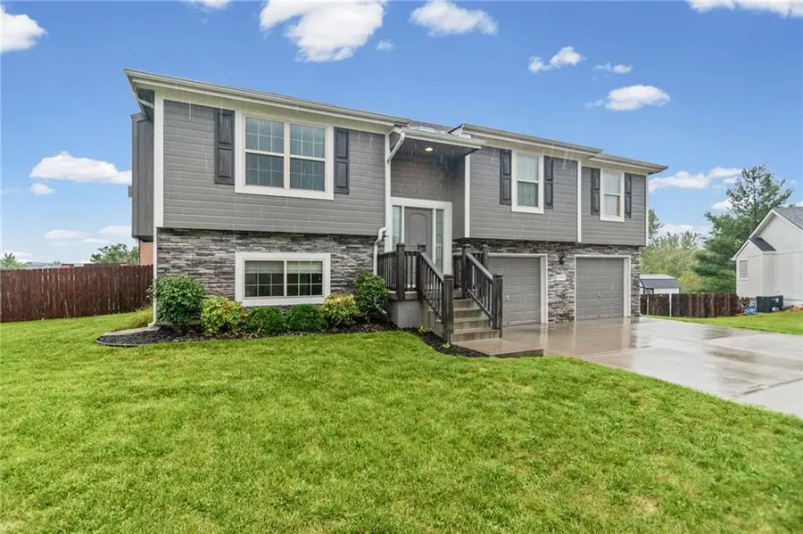 19304 Switchgrass Court, Smithville, MO 64089 - #2
