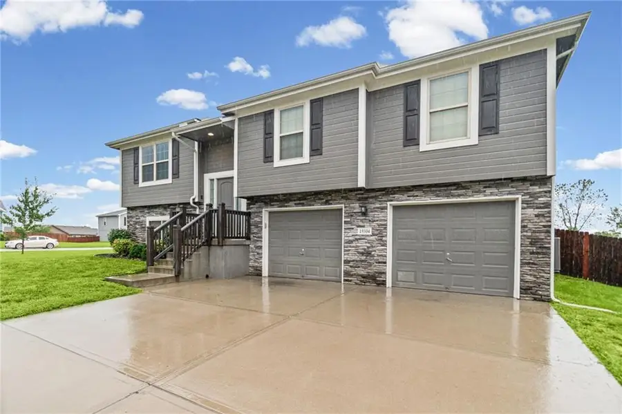 19304 Switchgrass Court, Smithville, MO 64089 - #3