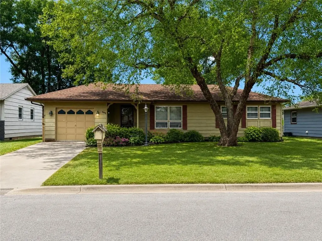 305 N Ohio Street, Coffeyville, KS 67337 - #1