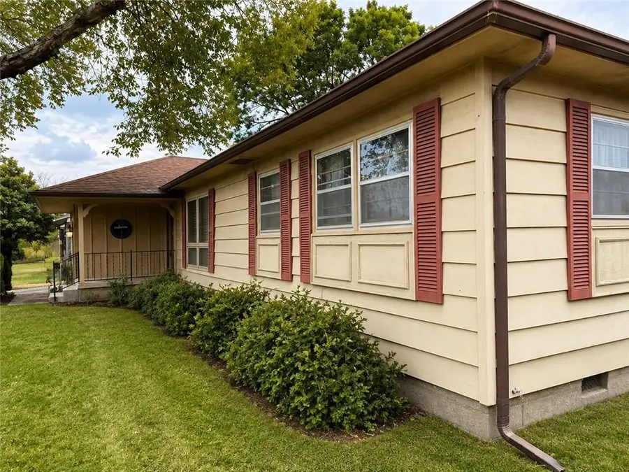 305 N Ohio Street, Coffeyville, KS 67337 - #3