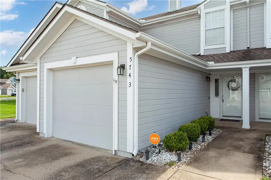 5743 NW Plantation Lane #197-B, Lees Summit, MO 64064 - #3