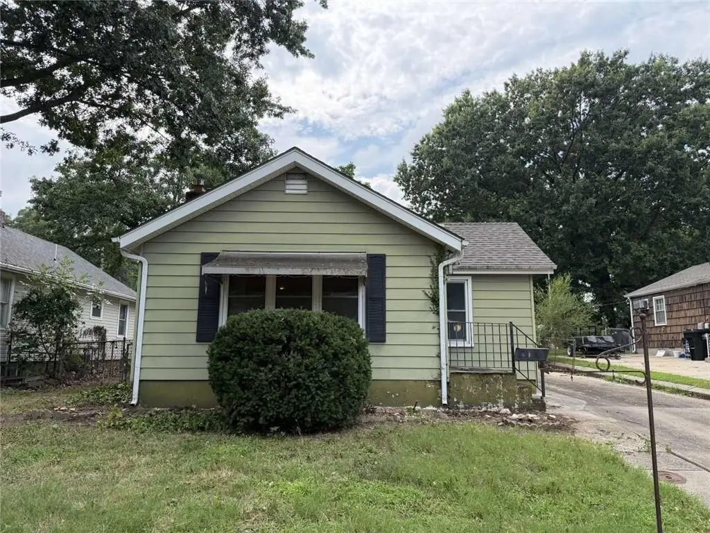 810 S Raymond Street, Independence, MO 64050 - #1