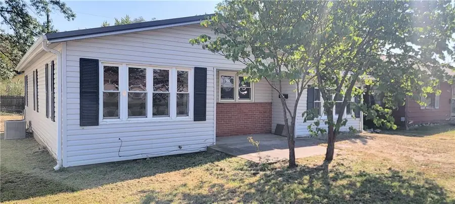 1019 Cherokee Street, Humboldt, KS 66748 - #2