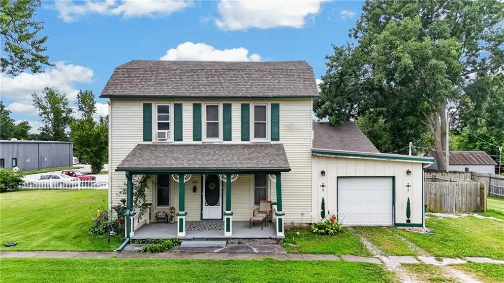 325 W Broadway Street, Peculiar, MO 64078 - #1