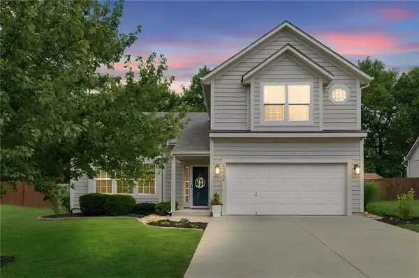 20456 W 220th Terrace, Spring Hill, KS 66083