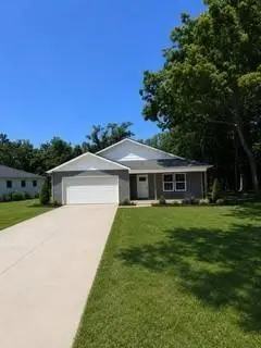 906 S Monroe Street, Lyndon, KS 66451 - #1