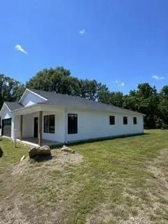 902 S Monroe Street, Lyndon, KS 66451