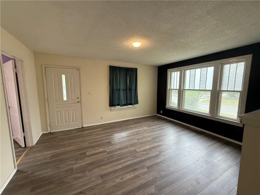 124 W Quincy Street, Pittsburg, KS 66762 - #3