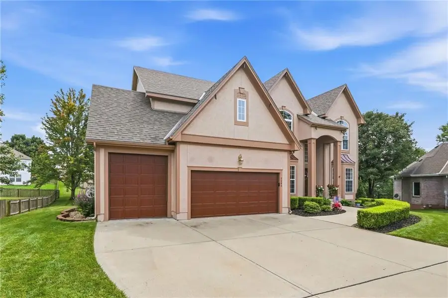 2603 SW Winterbrook Circle Sw, Lees Summit, MO 64081 - #2